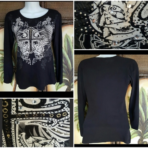 honey& sunny Tops - Cross tshirt with diamonds